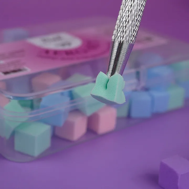 Pink „Aero-Set“ – sada pro tvorbu jemného ombré přechodu. Obsahuje Aero-pen (apl obrázek 1 Pink „Aero-Set“ – sada pro tvorbu jemného ombré přechodu. Obsahuje Aero-pen (apl